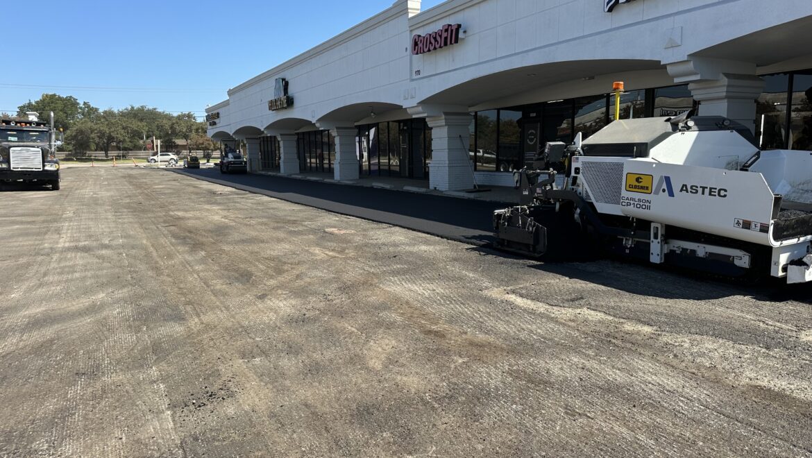 How Do Dallas Paving Companies Install Asphalt Overlays?