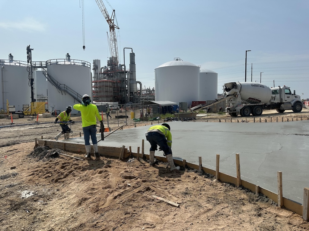 Concrete Repair Guide: Common Issues & Costs